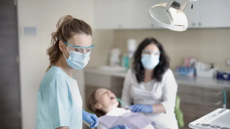 chirurgien-dentiste exerçant en libéral